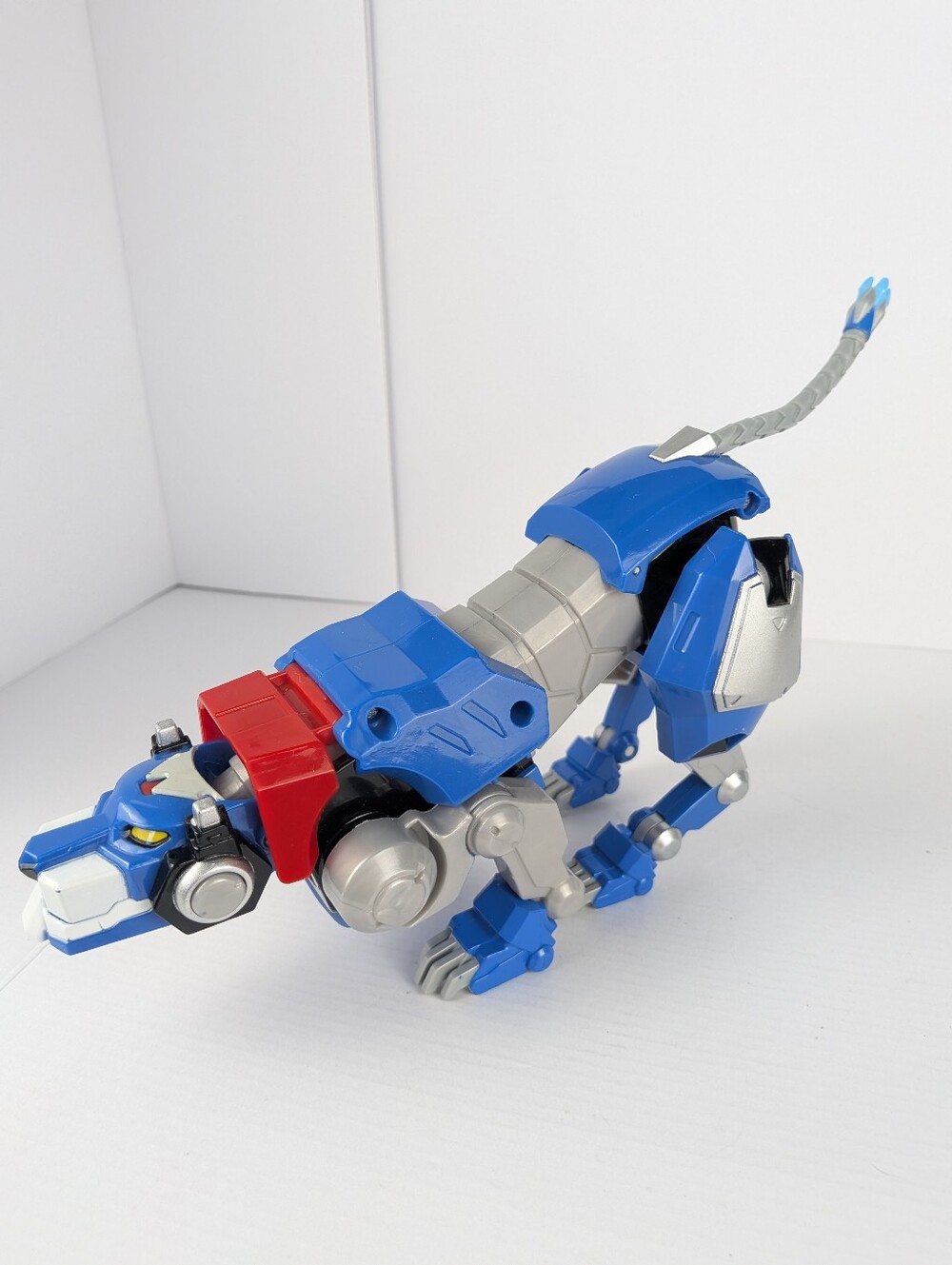 Playmates Toys Voltron Legendary Defender Blue Lion Action Figure